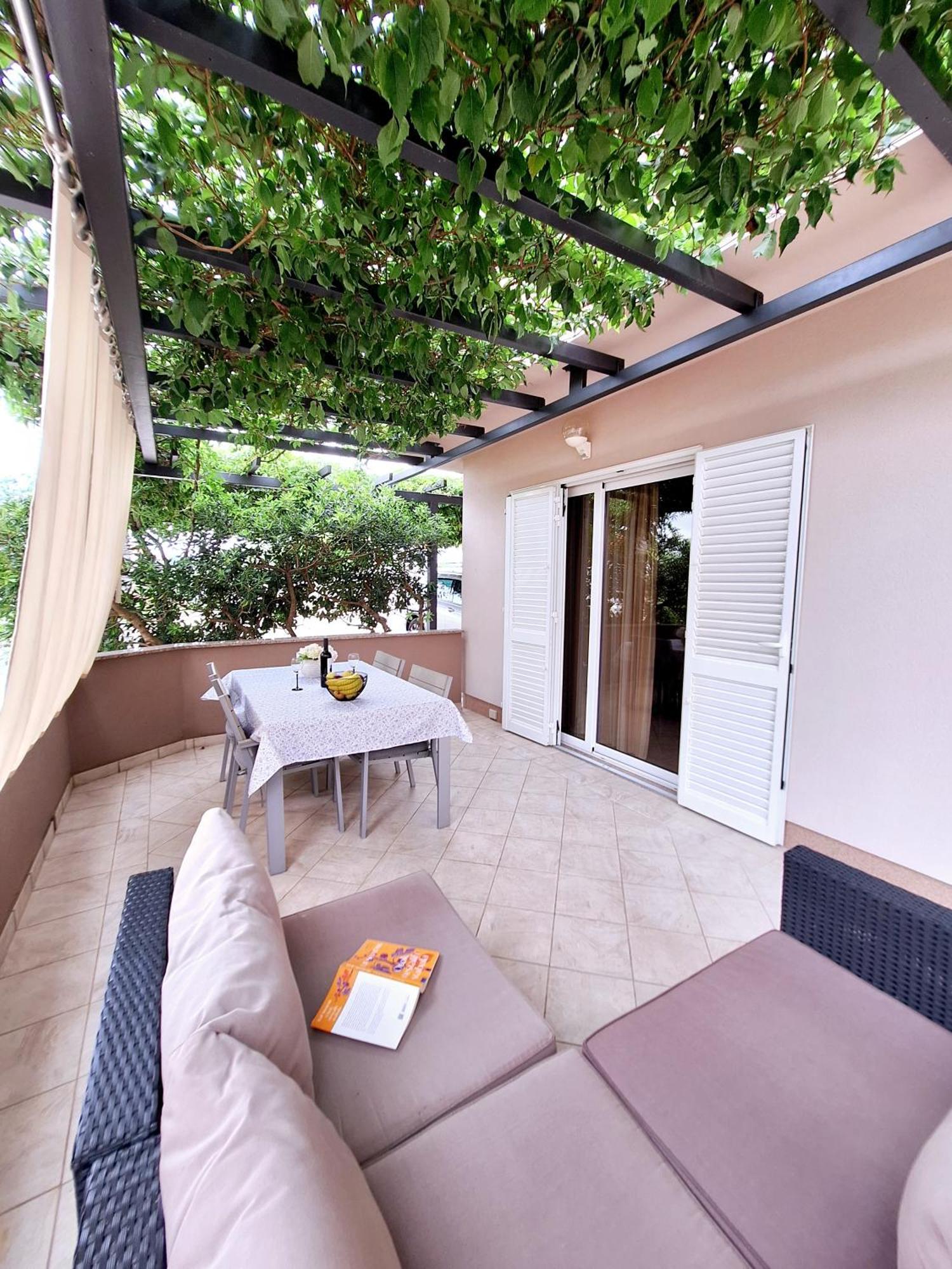 The Golden Island Apartments Крк Экстерьер фото