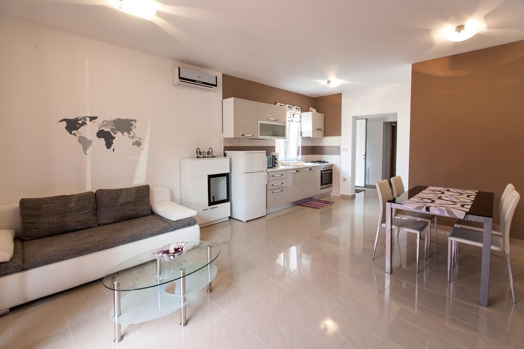 The Golden Island Apartments Крк Номер фото